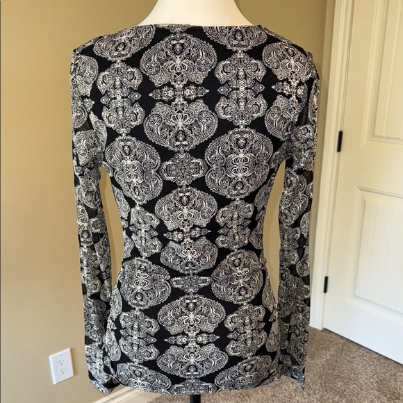 George Blouse Black & White Graphic Fitted Long Sheer Sleeve Criss Cross Bodice - Picture 4 of 10